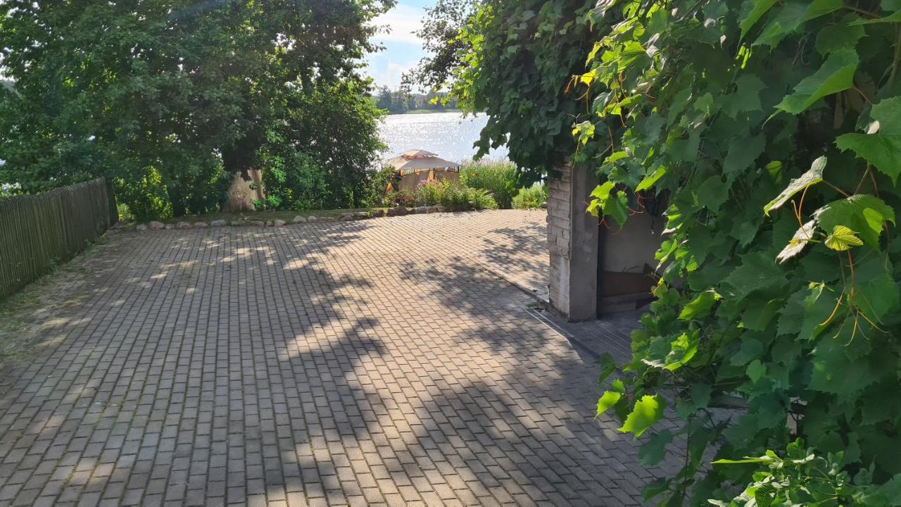 Ezerkiemis Hotel Trakai Bagian luar foto