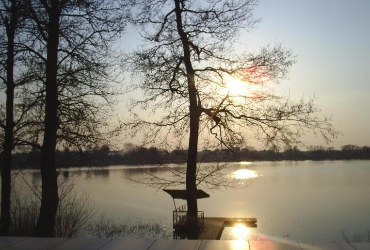 Ezerkiemis Hotel Trakai Bagian luar foto